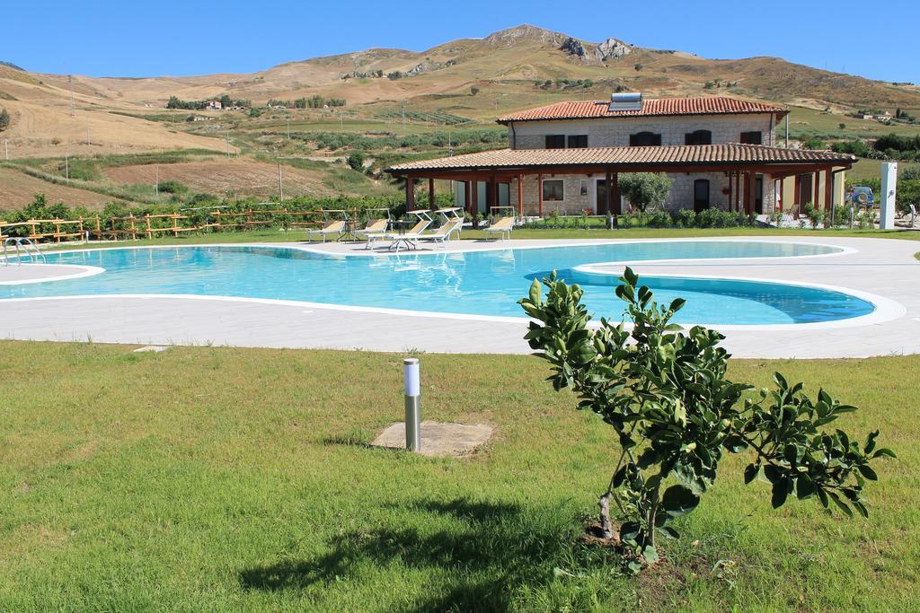 Tenuta Lanza Il Mulino Acquaviva Platani Exterior photo