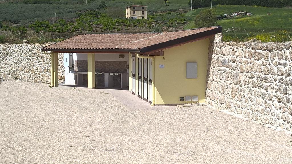 Tenuta Lanza Il Mulino Acquaviva Platani Exterior photo