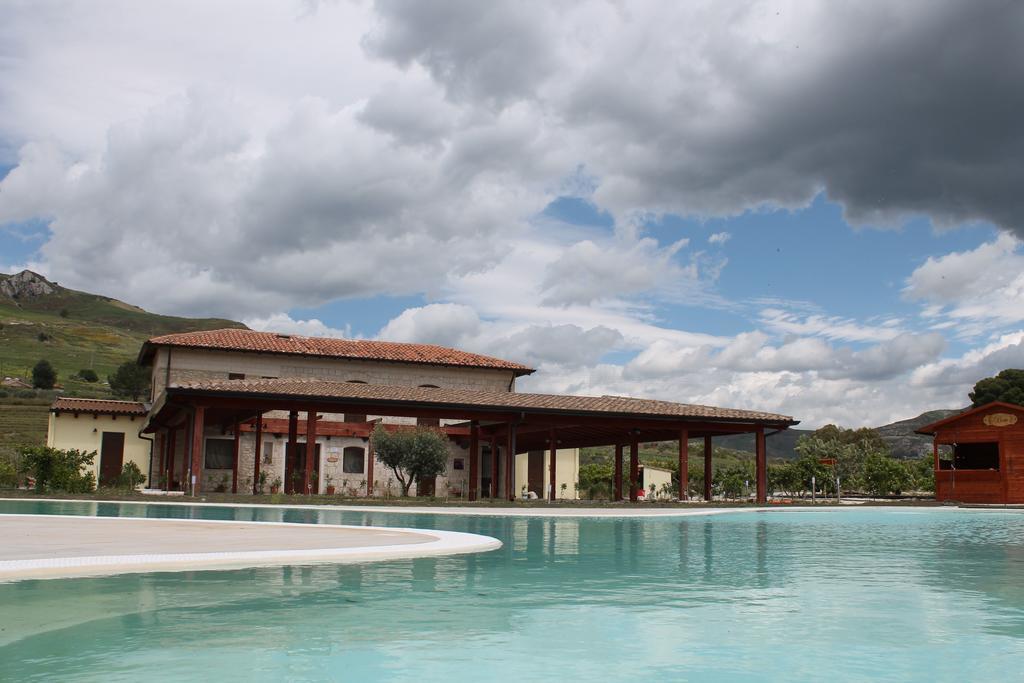Tenuta Lanza Il Mulino Acquaviva Platani Exterior photo
