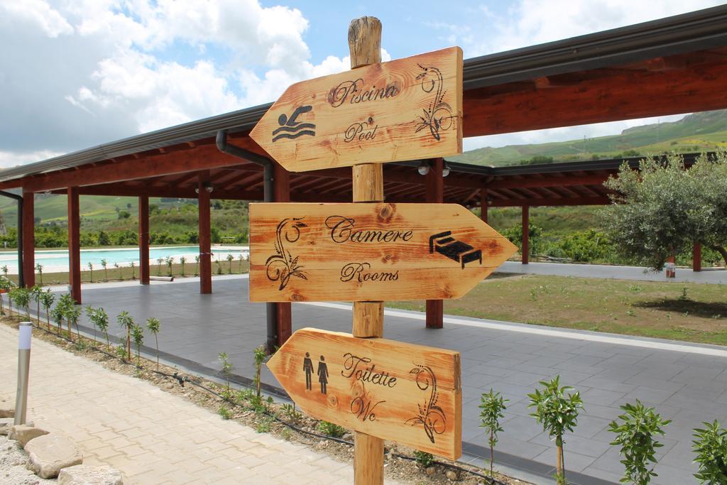 Tenuta Lanza Il Mulino Acquaviva Platani Exterior photo