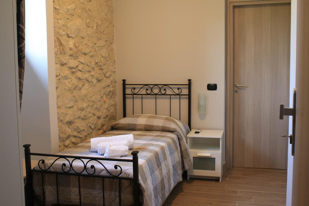 Tenuta Lanza Il Mulino Acquaviva Platani Exterior photo