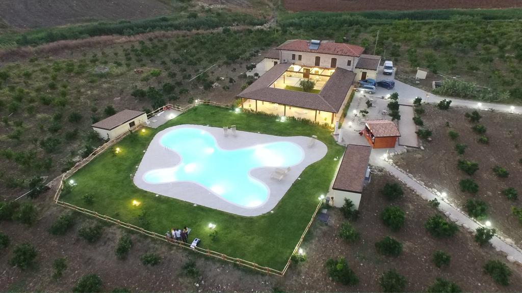 Tenuta Lanza Il Mulino Acquaviva Platani Exterior photo