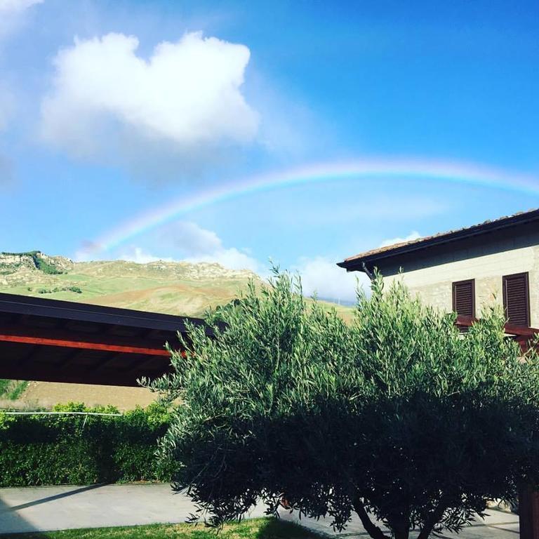 Tenuta Lanza Il Mulino Acquaviva Platani Exterior photo